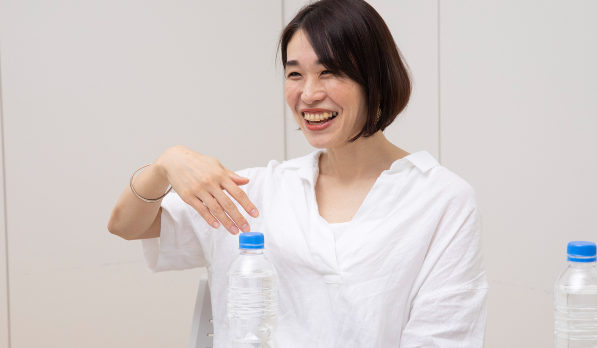 仕事用椅子とダイニング用椅子